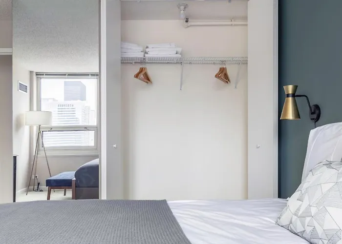 River N 2br W Gym Wd Nr Magnificent Mile Chi-160 * Chicago