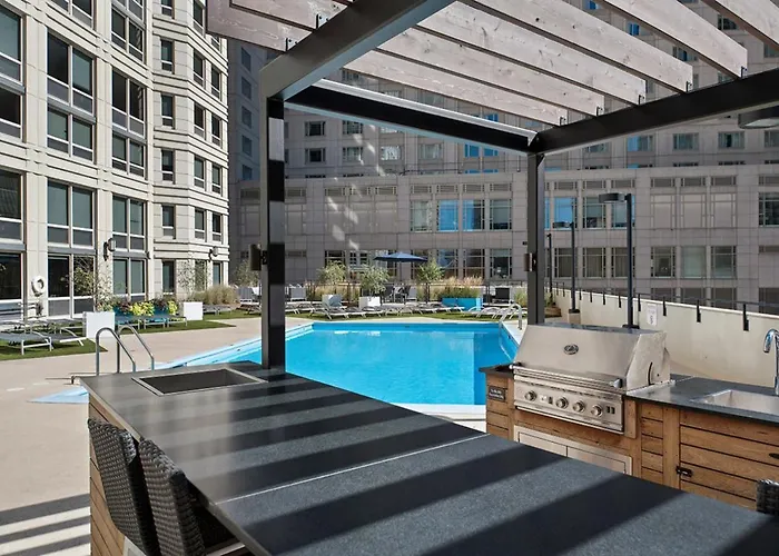 River N 2br W Gym Wd Nr Magnificent Mile Chi-160 * Chicago