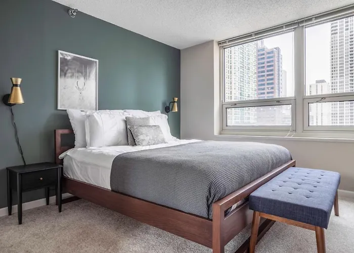 River N 2br W Gym Wd Nr Magnificent Mile Chi-160 Chicago